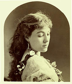 Sarony photograph of Clara Morris - albumen print cabinet card